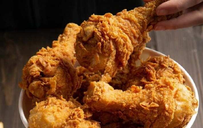 Житель Австралии показал последствия месяца питания курицей из KFC