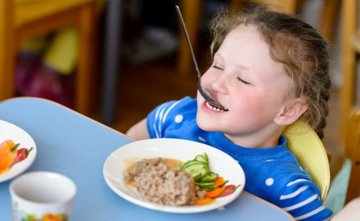 В Запорожье увеличат финансирование на питание в школах и детсадах