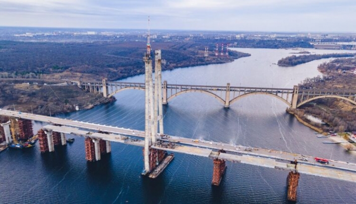 Строительство запорожского моста обошлось в 11,92 млрд грн. (фото)