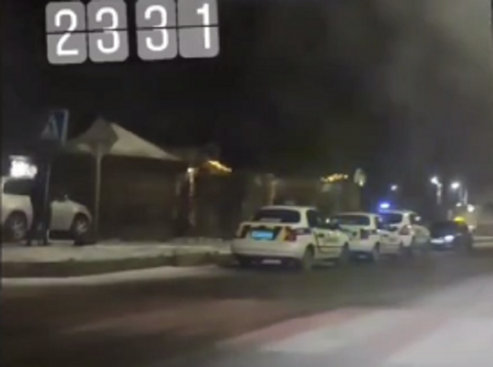 На происшествие в кафе в Мелитополе приехали сразу три полицейских патруля (видео)