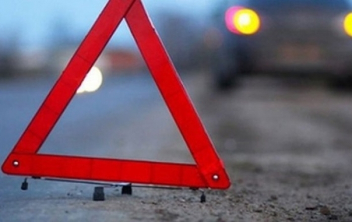 Водителя заблокировало в авто: в Киеве произошло массовое ДТП, видео
