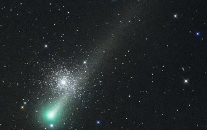 Над Землей в последний раз пролетела комета Леонарда (видео)