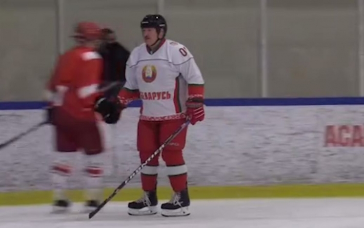 Путин и Лукашенко сыграли в хоккей в составе одной команды: видео