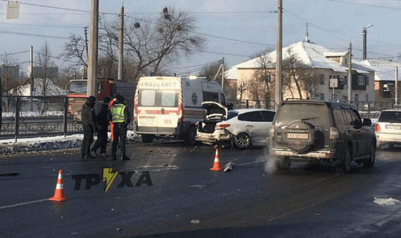 В Харькове на островке безопасности погибла женщина