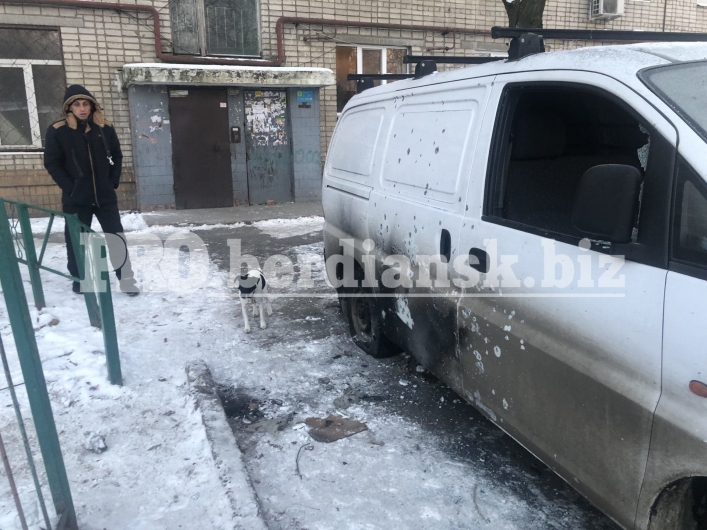 В Запорожской области неизвестные пытались взорвать микроавтобус, фото 2