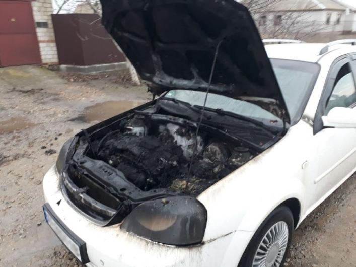 В Запорожской области загорелся автомобиль