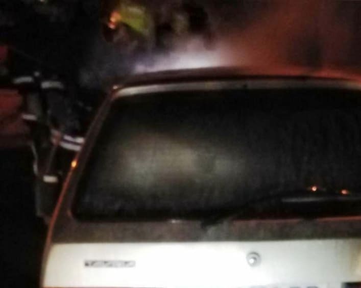 В центре Запорожья снова сгорел автомобиль