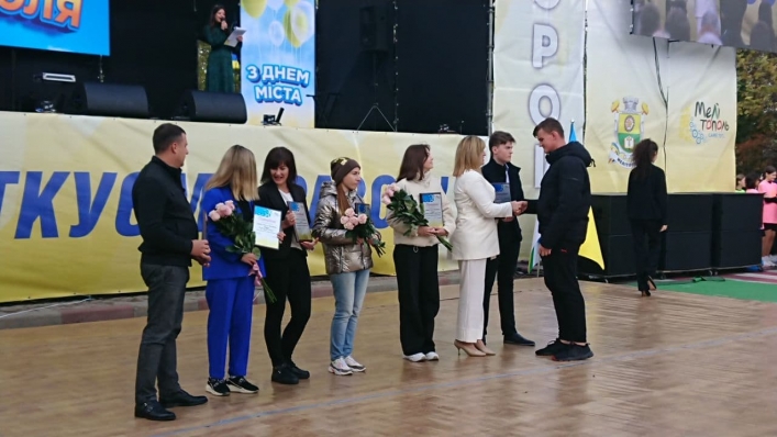 Кому в Мелитополе на главной сцене Дня города награды раздавали, фото 11