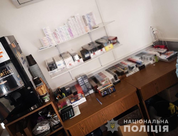 В Запорожье полиция изъяла более 800 пачек контрафактных сигарет 