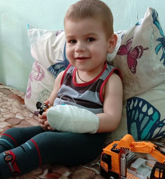 В Мелитопольском районе трехлетний малыш отчаянно борется за жизнь