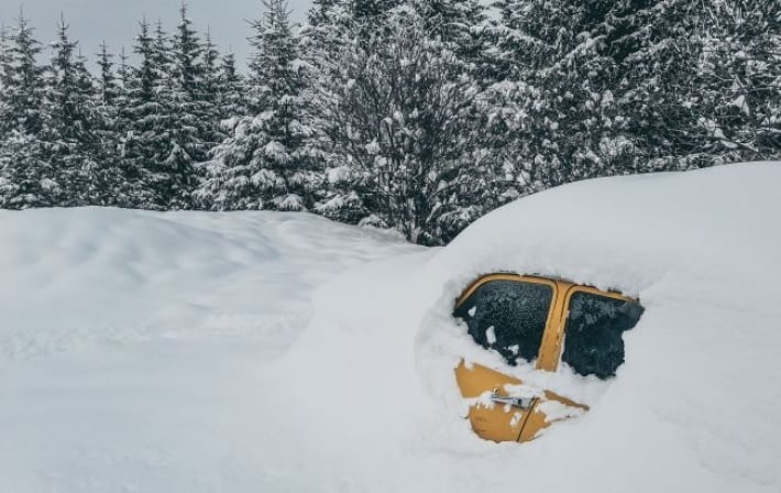 Что делать, когда авто застряло в снегу: действенные методы