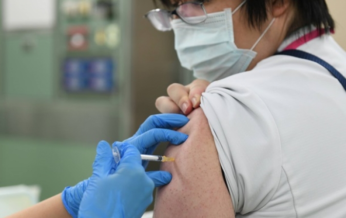 В Японии создают вакцину с пожизненным иммунитетом от COVID