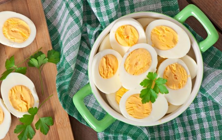 Как сварить яйца вкрутую без кастрюли: понадобится всего 10 минут