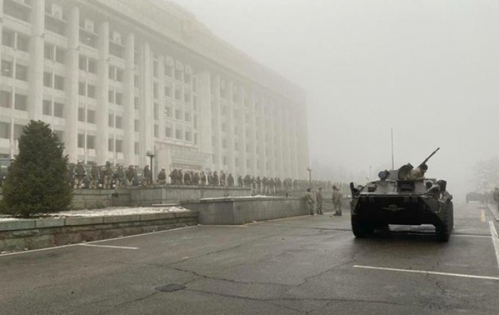 Президент Казахстана обвинил ряд силовиков в измене долгу
