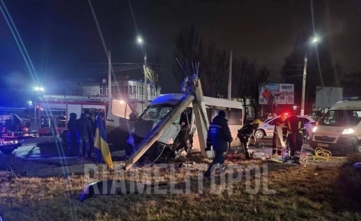 Медики рассказали о состоянии пострадавших в аварии с маршруткой в Мелитополе