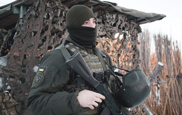 Нацгвардейцы задержали двух иностранцев на Донбассе