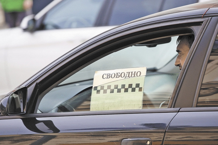 В Мелитополе задержали таксистов-нелегалов