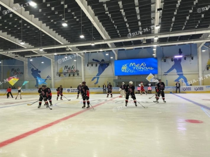 Когда в Мелитополе начнётся отбор детей в спортивные секции на ледовой арене (фото, видео)