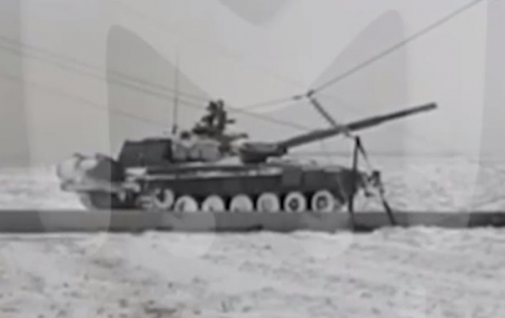 В России танк обесточил шесть населенных пунктов (видео)