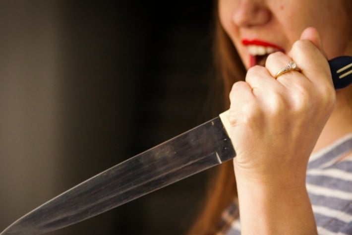 В Мелитопольском районе женщина ударила сожителя ножом в голову
