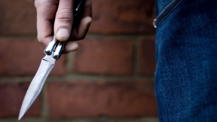 В Запорожье безбилетный пассажир угрожал водителю маршрутки ножом