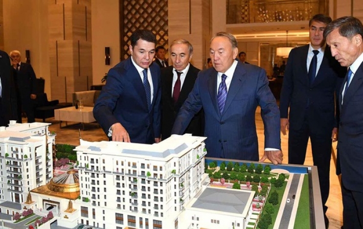 У Назарбаева нашли банки, телеканалы, отели и ТРЦ на $8 млрд