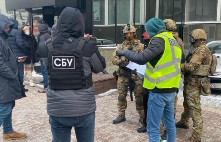 В Киеве иностранец вымогал у бизнесмена миллион долларов и поплатился: фото
