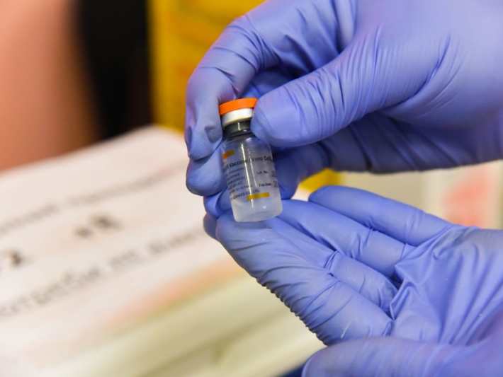 Популярная вакцина оказалась бесполезной против «омикрона»