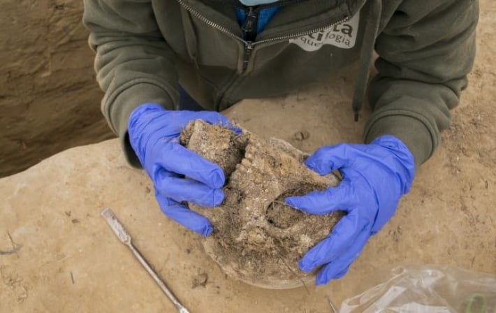 Археологи обнаружили древний череп со следами хирургической операции: ему более 2000 лет