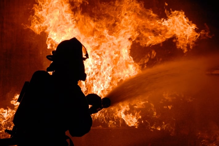 Под Мелитополем разгорелся пожар в частном доме