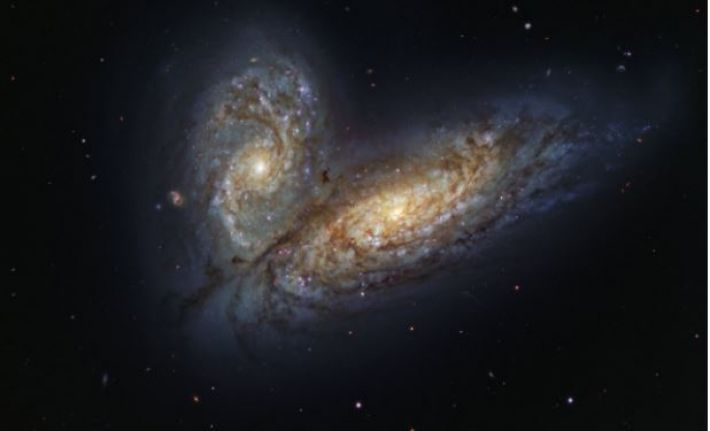 "Эффект бабочки" в космосе: астрономы показали невероятное фото слияния двух галактик