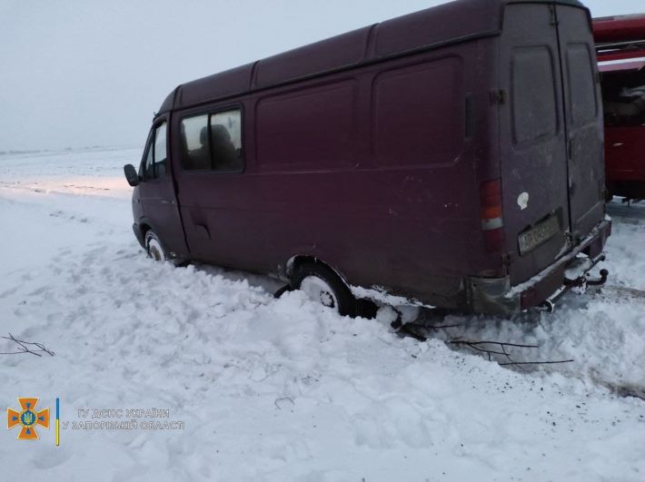 В Запорожской области спасатели трижды оказали помощь водителям