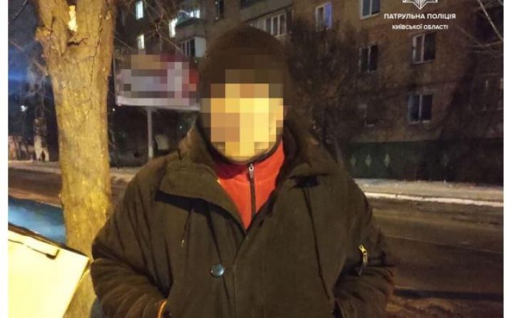 Под Киевом неадекват угрожал ребенку пистолетом: фото