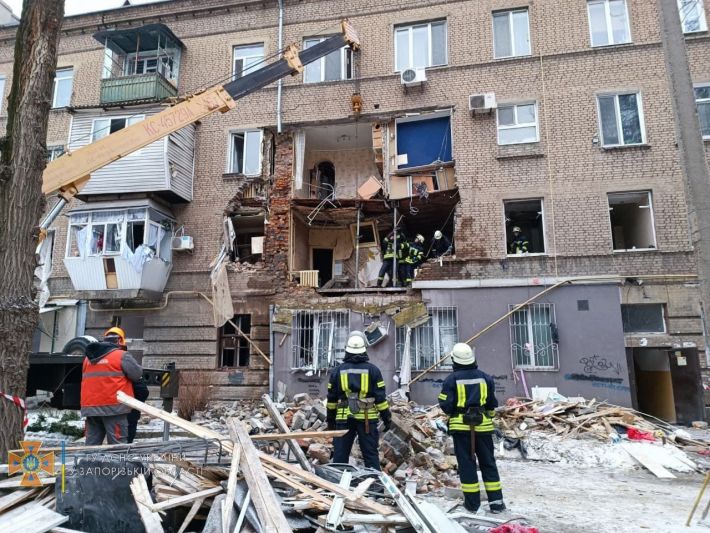 Спасатели рассказали подробности взрыва в многоэтажке в Запорожье