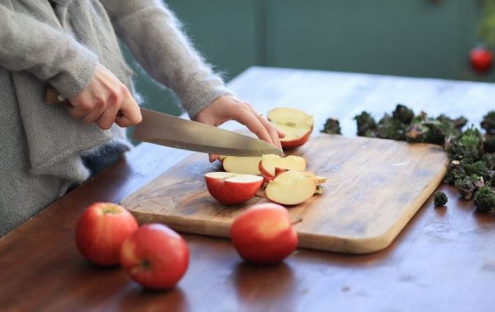 Сколько яблок в день можно съесть без вреда для здоровья: диетолог шокировала ответом