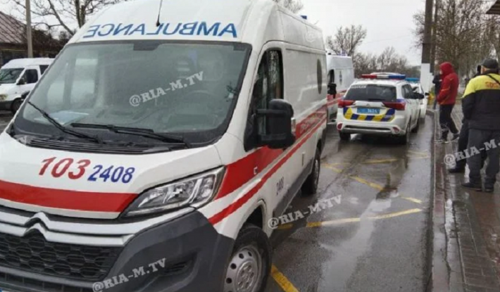 В полиции рассказали о состоянии подростков, которых сбил водитель ВАЗа в Мелитополе (видео)