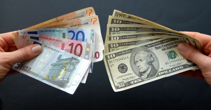 В Мелитополе "Альфа-банк" озадачил курсом валюты (фото)