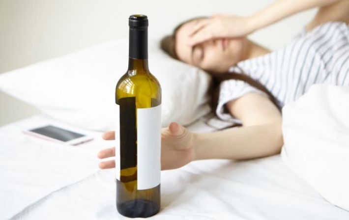Как алкоголь по вечерам разрушает наш сон: неожиданное объяснение ученых