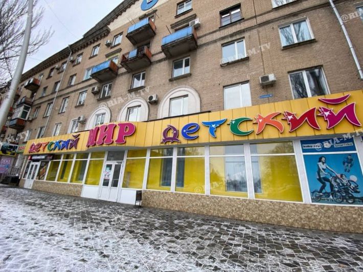 Мэр Мелитополя объяснил, что происходит с колхозной рекламой на зданиях (фото)