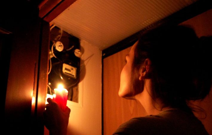 Жителям Мелитополя массово отключают электроэнергию за долги 