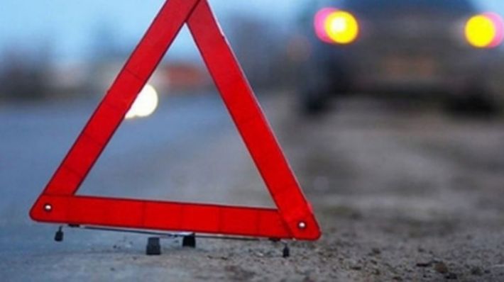 В Киеве произошло лобовое ДТП маршрутки с легковушкой: момент попал на видео