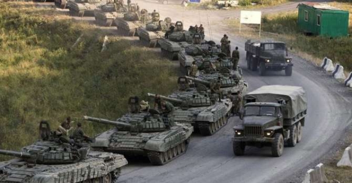 В 10 километрах от Украины обнаружили военные российские конвои