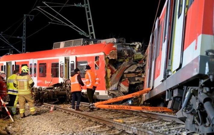 В Мюнхене столкнулись два поезда, 20 пострадавших (видео)