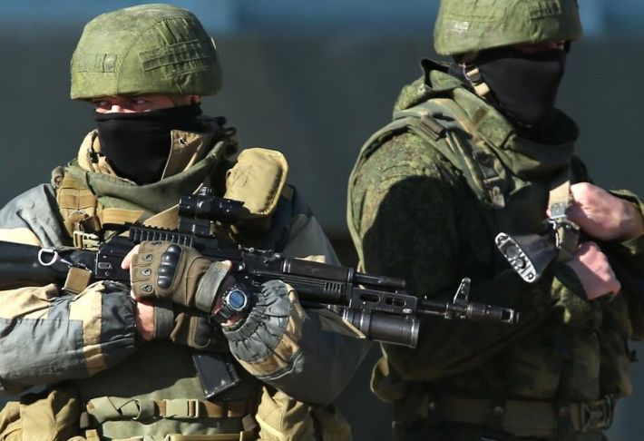 "Сегодня это Оскар": боевики сняли очередное фейковое видео с "раненым гражданским" в Луганской области