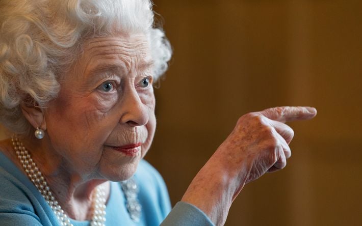 Американский таблоид сообщил о смерти королевы Елизаветы II: в Британии опровергли