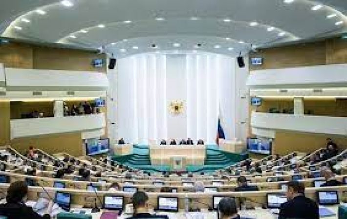 В РФ депутаты, журналисты и ученые осудили нападение на Украину