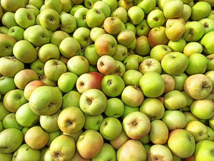 Мелитопольская черешня раздает яблоки не только в городе, но и в селах