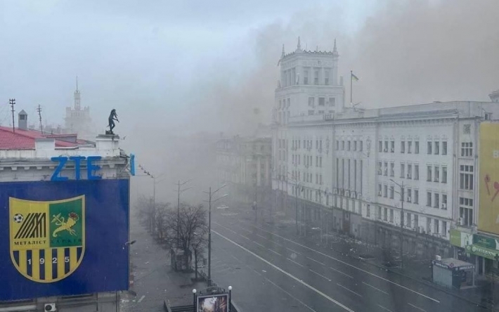 В Харькове российская ракета попала в здание горсовета (фото)
