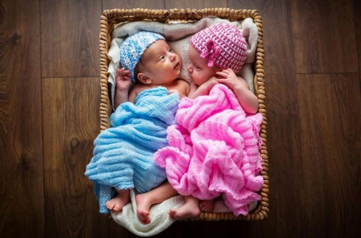 В Мелитополе срочно нужна помощь двум новорожденным двойняшкам
