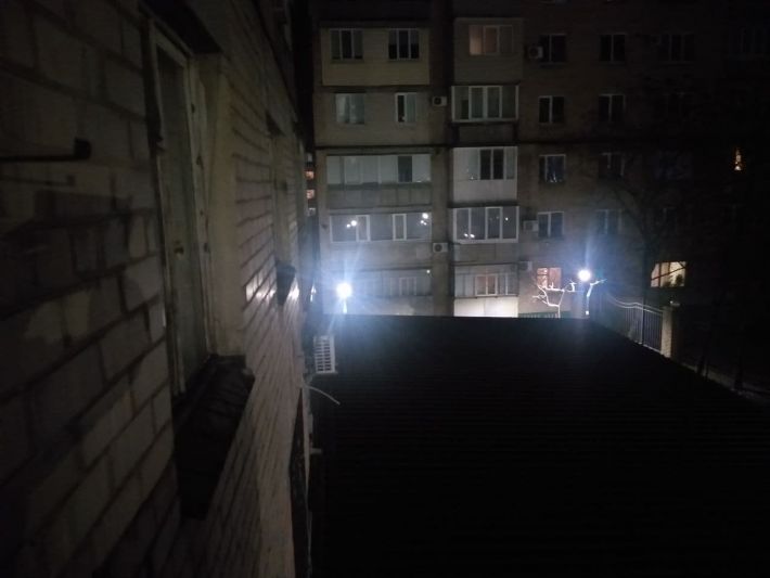 В Мелитополе ЧП - парень выпал с балкона (фото)